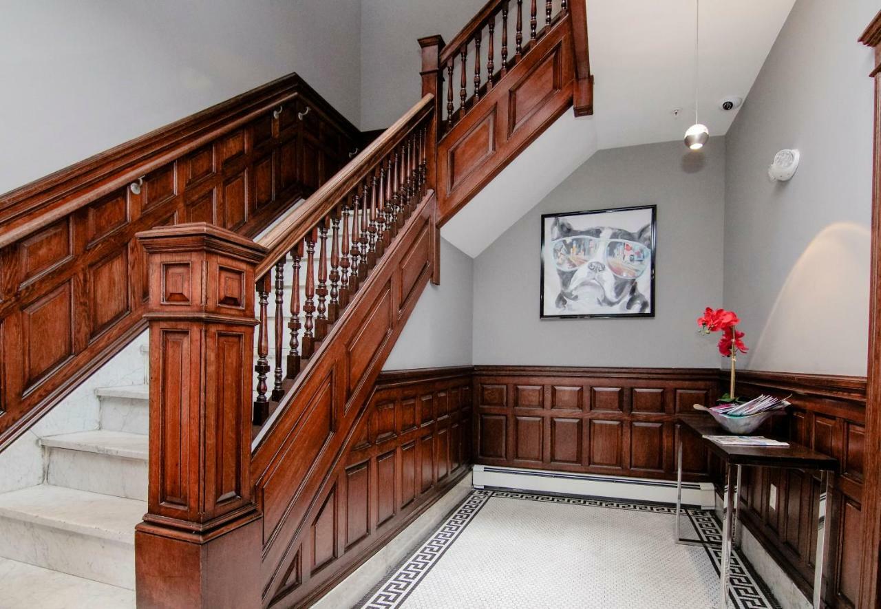 A Stylish Stay W/ A Queen Bed, Heated Floors.. #36 Brookline Extérieur photo