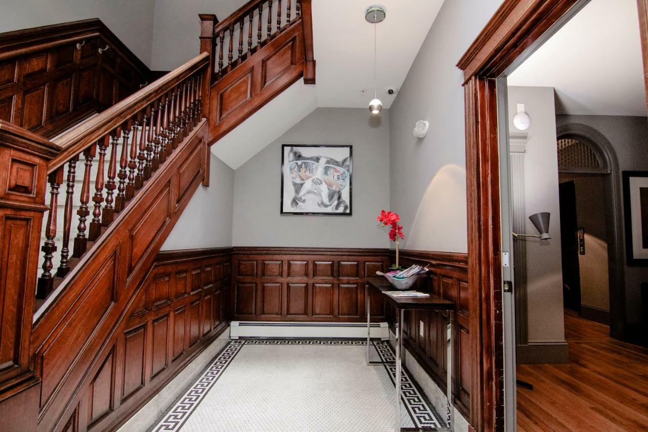 A Stylish Stay W/ A Queen Bed, Heated Floors.. #36 Brookline Extérieur photo
